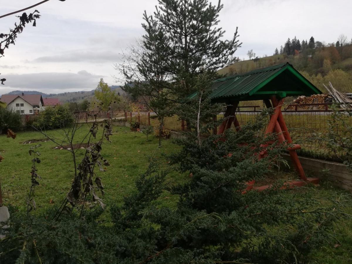Casa Cozorici Hotell Sadova  Eksteriør bilde
