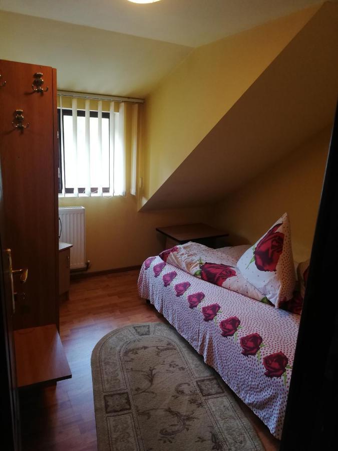 Casa Cozorici Hotell Sadova  Eksteriør bilde