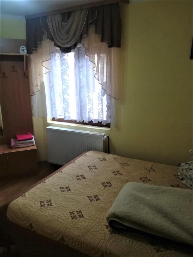 Casa Cozorici Hotell Sadova  Eksteriør bilde