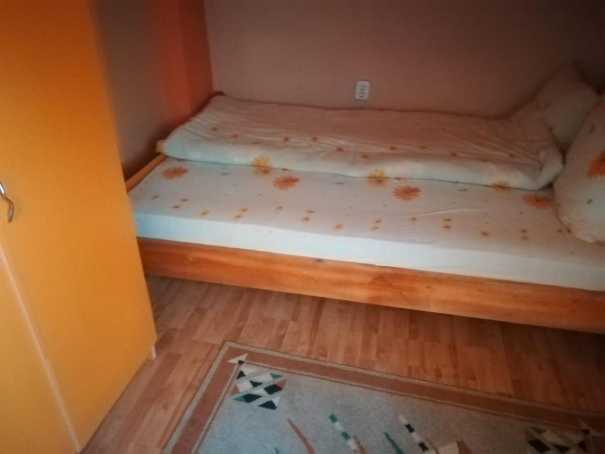 Casa Cozorici Hotell Sadova  Eksteriør bilde