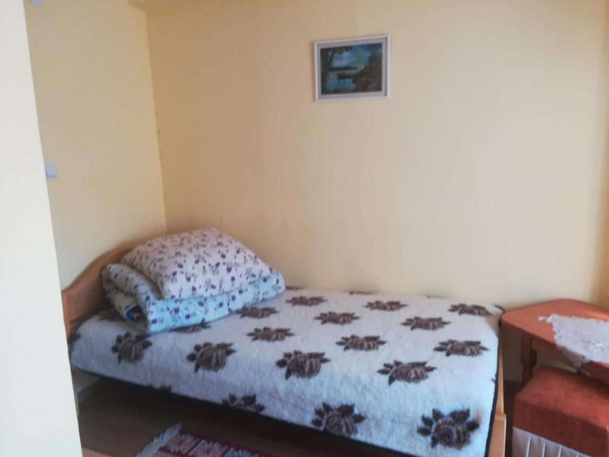 Casa Cozorici Hotell Sadova  Eksteriør bilde