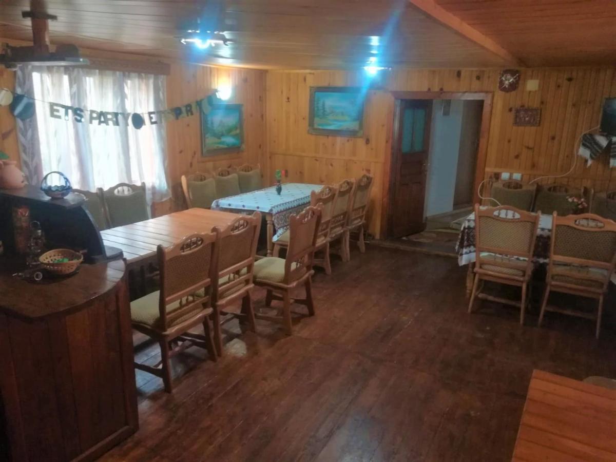 Casa Cozorici Hotell Sadova  Eksteriør bilde