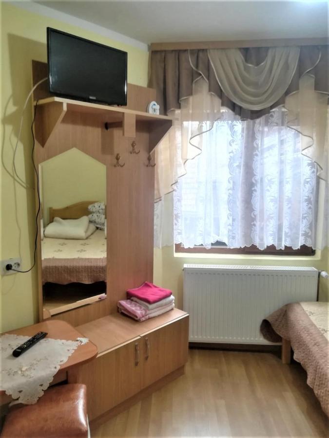 Casa Cozorici Hotell Sadova  Eksteriør bilde